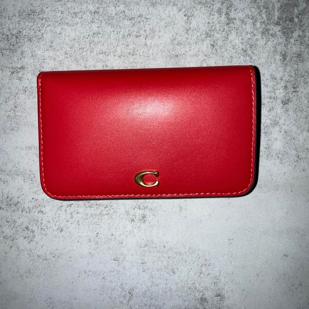 Coach Women's Essential Slim Card Case Candy Apple Red